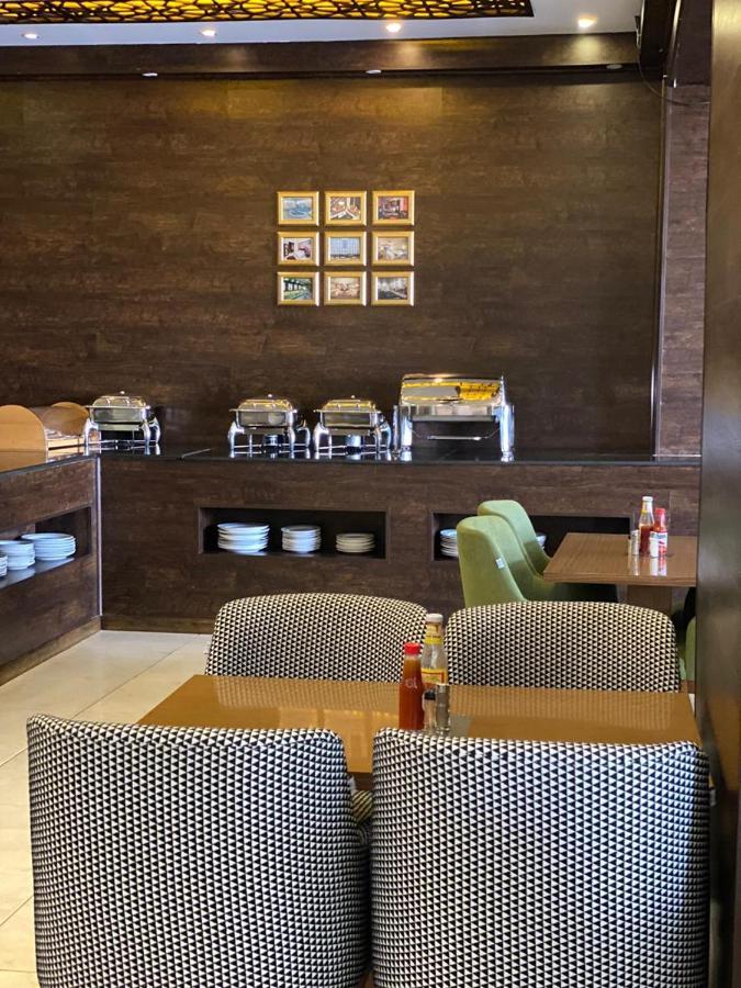 クリスタル ブルー ホテル ラービグ エクステリア 写真